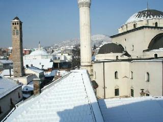 Old Town Apartment *